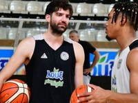 Ζούμπος: «Όπου σταθώ στην Πάτρα όλοι μιλ...