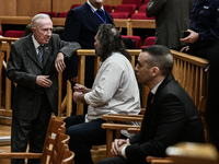 Δίκη Χρυσής Αυγής: Κασιδιάρης και Λαγός ...