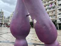 Πάτρα: «Σημάδια» στους μπάστακες της Καρ...