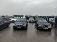 Μάλγαρα: Με νεκροφόρες στο μπλόκο των αγ...