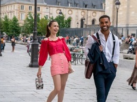 Η τηλεοπτική Emily θα παραμείνει στο Παρ...