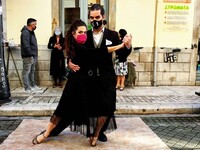 Στη Ρήγα Φεραίου της Πάτρας χορεύουν ακό...