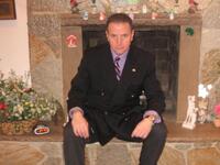 Αναζητά τους βιολογικούς γονείς του στην...