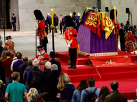 Ελισάβετ: Σε παγκόσμια μετάδοση όλη η τε...