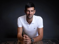 Time for tennis: Ambassador των ελβετικώ...