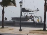 Ο Ιανός χτυπάει σκάφος στο Αργοστόλι- Απ...