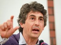 Αλεξάντερ Πέιν: Ο  σκηνοθέτης ορκίστηκε ...