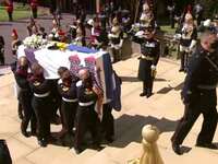 Κηδεύτηκε ο πρίγκιπας Φίλιππος- Σκεπασμέ...