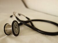 Με χρόνιο πρόβλημα υγείας το 24% του πλη...