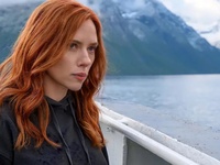 Η Σκάρλετ Γιόχανσον βραβεύτηκε από την Α...