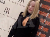 Επίθεση με βιτριόλι: Πρώτη δημόσια εμφάν...