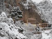 Καλάβρυτα: Έφυγε ο χιονιάς, παρέμειναν τ...