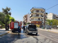 Πάτρα: Αναστάτωση από τη φωτιά στο αυτοκ...