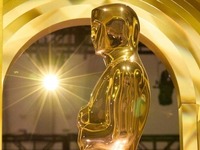 Νέοι και βετεράνοι αστέρες του Χόλυγουντ...