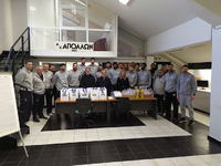 Απόλλων: Εορταστικό κλίμα με δώρα και χαμόγελα  