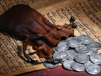 Πάσχα: Πόσο θα άξιζαν σήμερα τα 30 αργύρ...