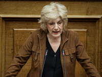 Αναγνωστοπούλου σε Παπαχρήστο: «Δεν με λ...