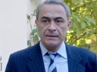 Άγιος έρωτας: Ο ενωμοτάρχης συλλαμβάνει ...