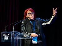 Ελένη Αλμπάνη: «Welcome to Up. Ο πρωτοπό...