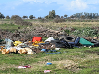 Δυτική Αχαΐα: Γεμάτος σκουπίδια ο υδροβι...