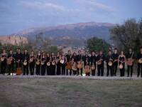 Η Ορχήστρα Νυκτών Εγχόρδων «Θανάσης Τσιπ...