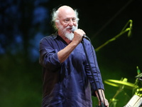 Όταν ο Διονύσης Σαββόπουλος είχε φιλοξεν...