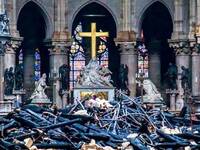 750 εκατ. ευρώ για την Παναγία των Παρισ...