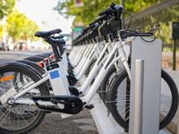 Ηλεκτροκίνηση: «Βροχή» οι αιτήσεις και α...