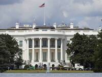 Ουάσινγκτον: Αυτοκίνητο έπεσε σε πύλη το...