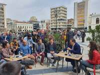 Πάτρα: Συνάντηση Τσίπρα με νέους στο κέν...