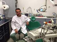 Ο Ηλίας Γρηγόρης κλείνει το ιατρείο του ...