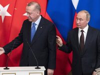 Επικοινωνία Ερντογάν - Πούτιν για τα ουκ...