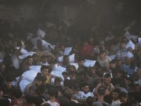 Ποδοπατήθηκαν για λίγο φαγητό στη Γάζα -...