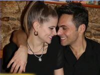 Η Δανάη Μιχαλάκη ζηλεύει τις ερωτικές σκ...