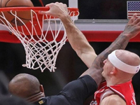 NBA TOP 10: To απίθανο πόστερ του Caru-S...