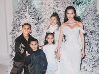 Kιμ Καρντάσιαν: Σπιτικό ρεβεγιόν με χορη...