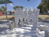 Πάτρα: Βόλτα στον κήπο με τα αγάλματα- Δ...