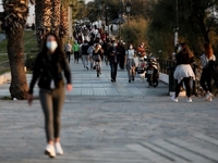 Κορωνοϊός: Τι ισχύει από Δευτέρα για εμβ...