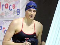 Η τρανς κολυμβήτρια Λία Τόμας αποκλείστη...