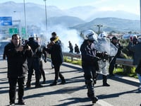 Πάτρα: Έριξαν χημικά σε δημοσιογράφους! ...