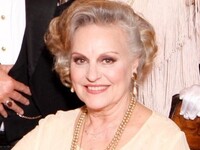 Η αγαπητή Πατρινή ηθοποιός Όλγα Πολίτου ...