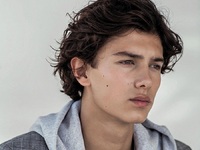 Ποιος Ουίλιαμ και Χάρι; Δείτε το Νικολάι...