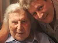 "Νομίζω οτι ο Νίκος είναι γιος του ...