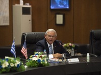 Μπομπ Μενέντεζ: Στο εδώλιο για διαφθορά ...