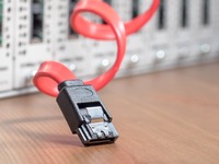 Βόμβα από Euractiv: Υπό παρακολούθηση Κύ...