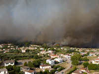 Φωτιά-Ηλεία: Νέες αναζωπυρώσεις στην περ...