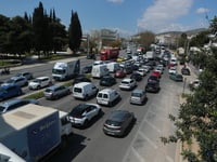 Λιγότεροι στους δρόμους- Πόσοι πέρασαν α...