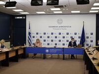 Θεοδωρίδου: Δεν τελειώσαμε με τον κορωνο...