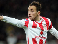 Ο 38χρονος Φερνάντο Μπελούτσι παίζει μπά...