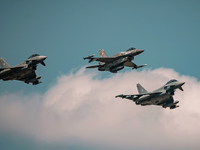 Συναγερμός στην Πολωνία: Απογείωση μαχητ...